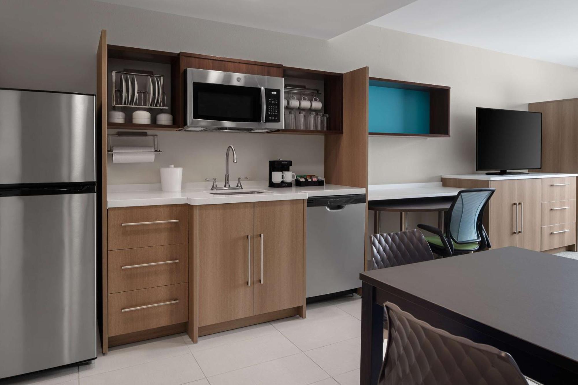Home2 Suites By Hilton Des Moines At Drake University Eksteriør bilde
