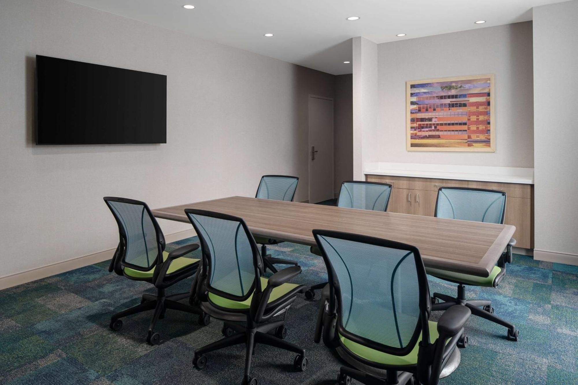 Home2 Suites By Hilton Des Moines At Drake University Eksteriør bilde