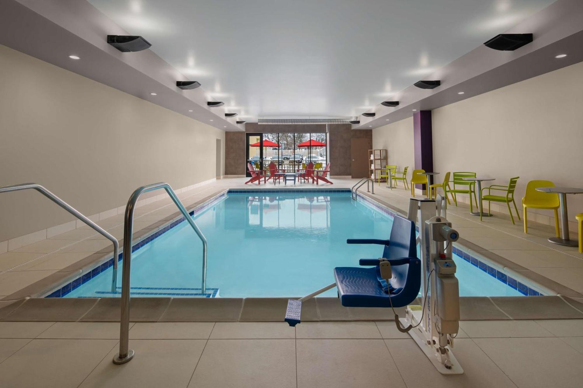 Home2 Suites By Hilton Des Moines At Drake University Eksteriør bilde