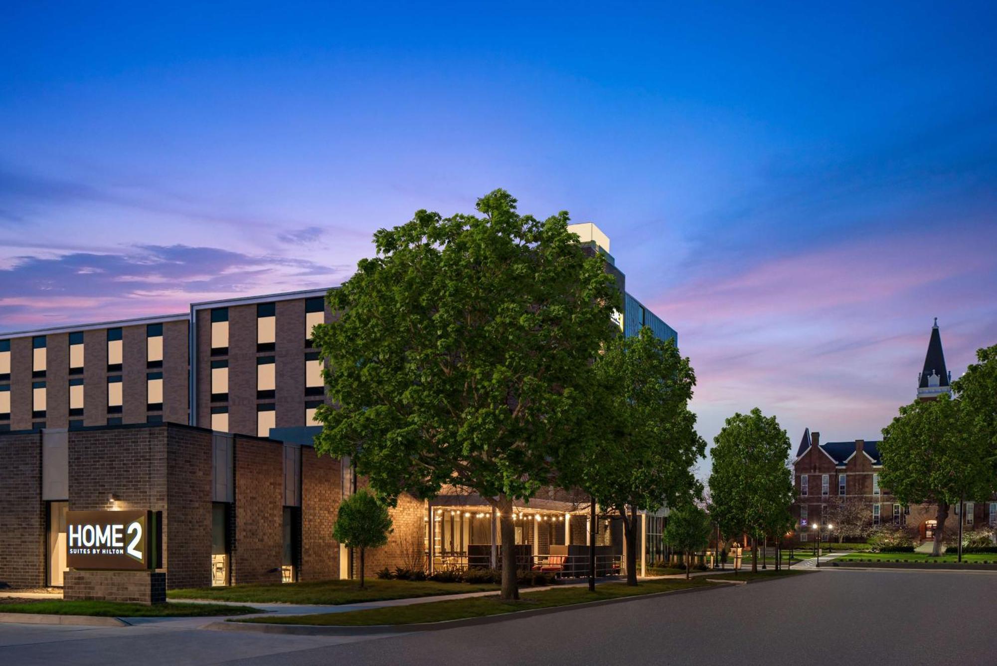 Home2 Suites By Hilton Des Moines At Drake University Eksteriør bilde
